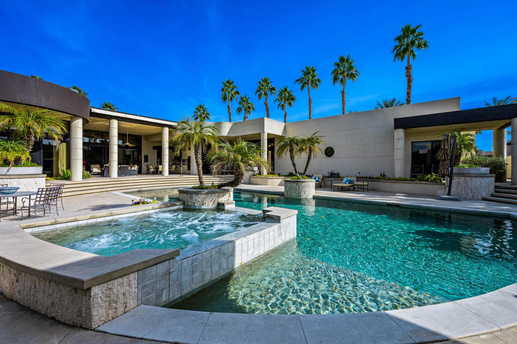 La Residence - Residential