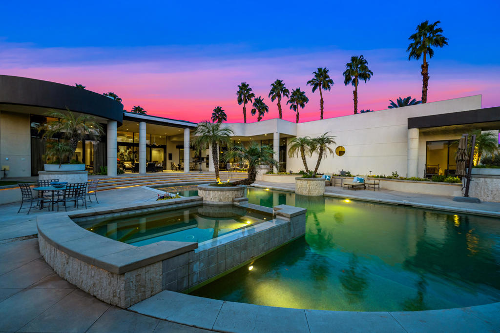 La Residence - Residential