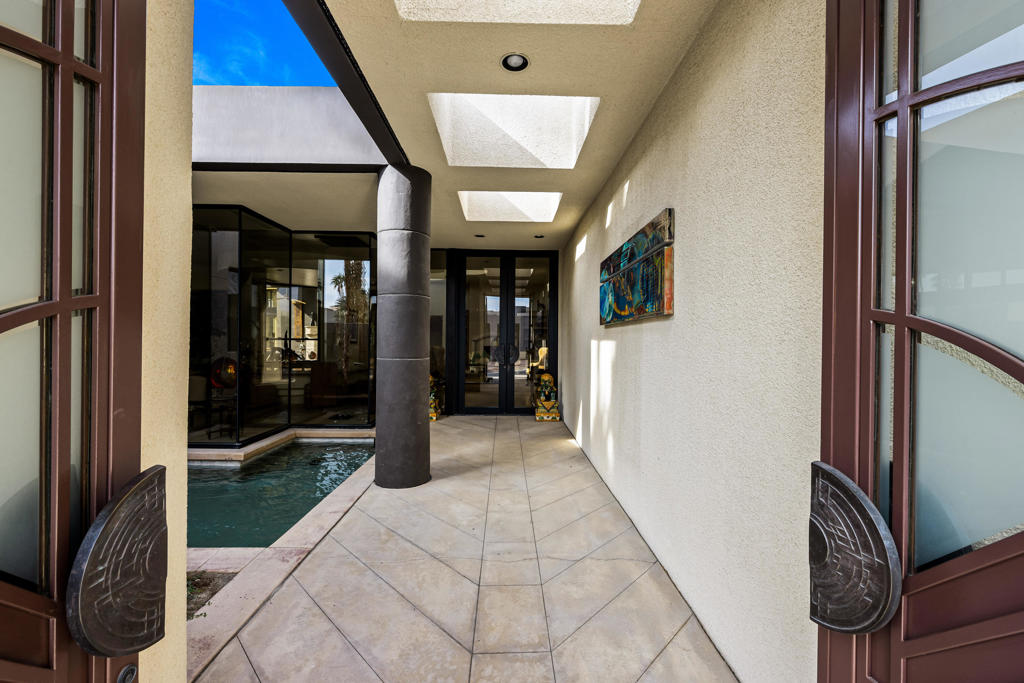 La Residence - Residential