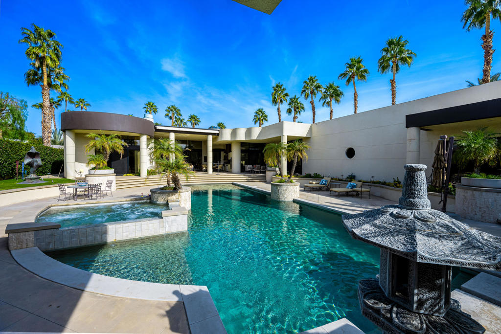 La Residence - Residential