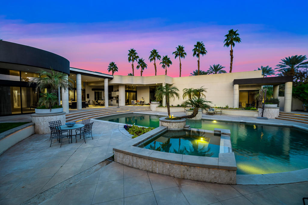 La Residence - Residential