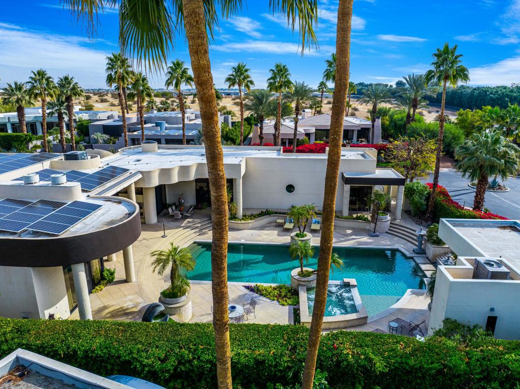La Residence - Residential