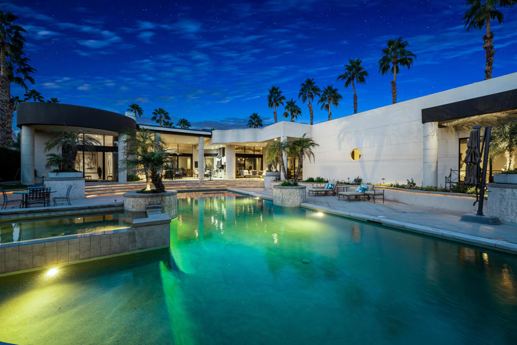 La Residence - Residential