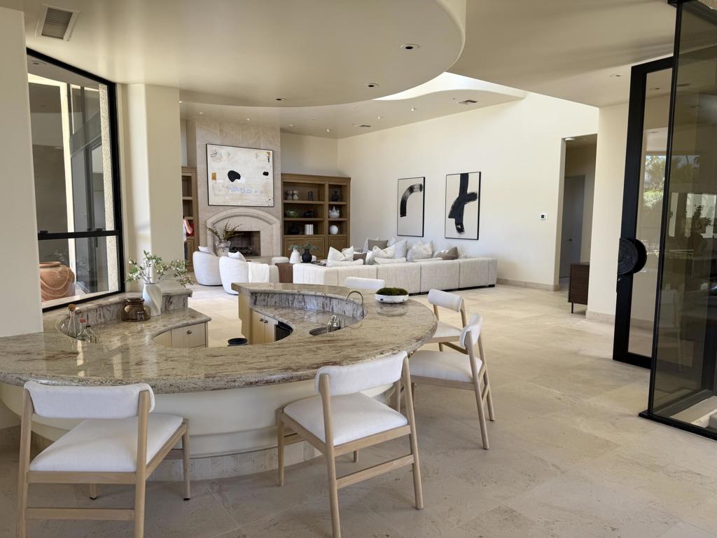 La Residence - Residential