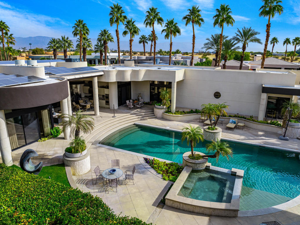 La Residence - Residential