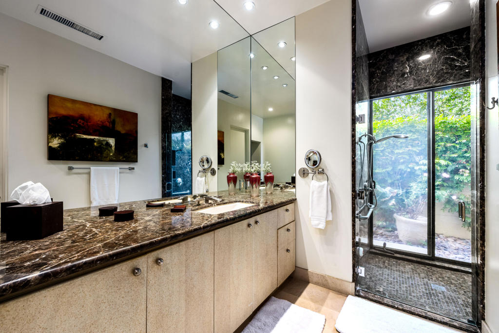 La Residence - Residential