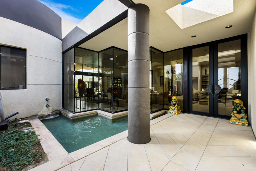 La Residence - Residential