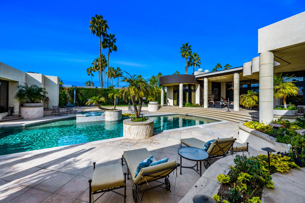 La Residence - Residential