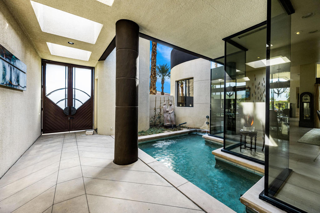 La Residence - Residential