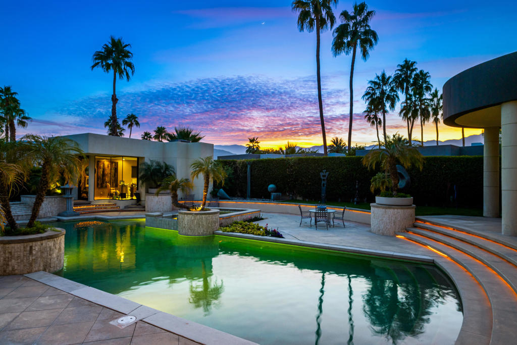 La Residence - Residential