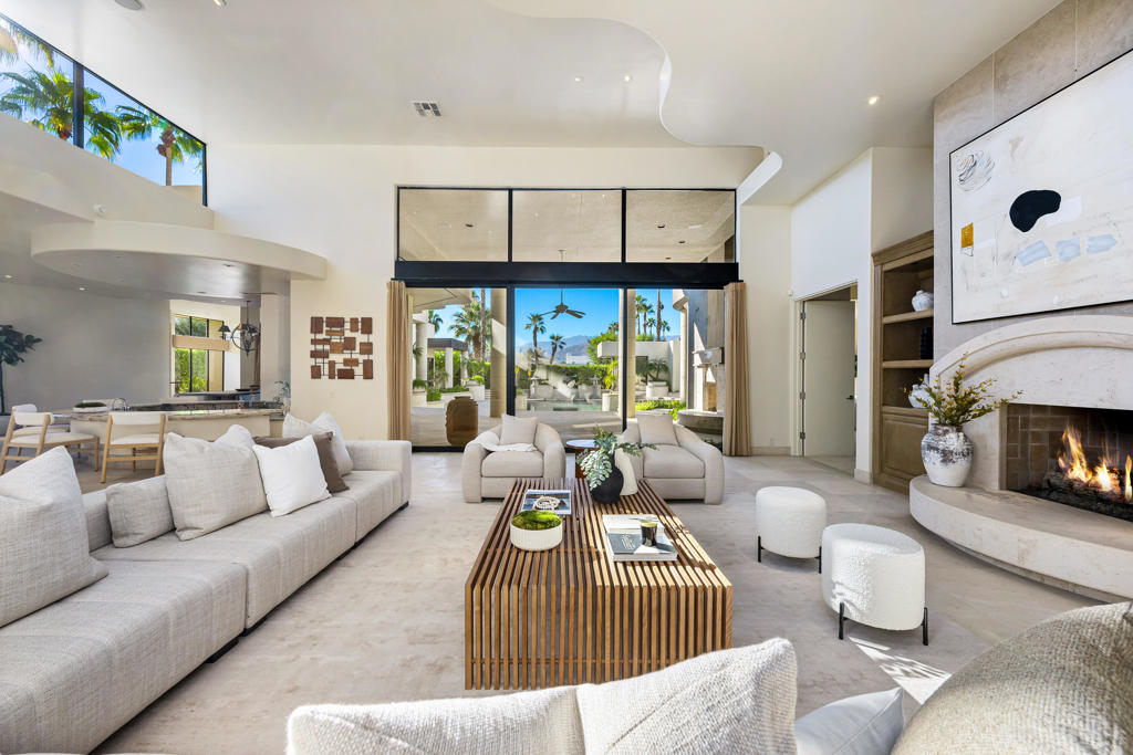 La Residence - Residential