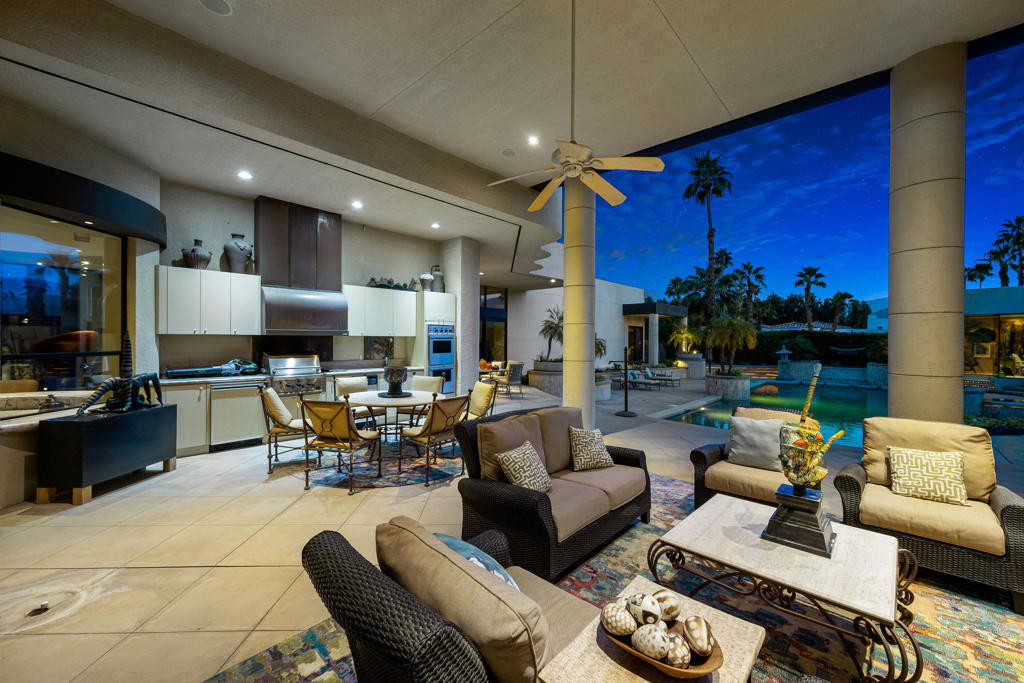 La Residence - Residential