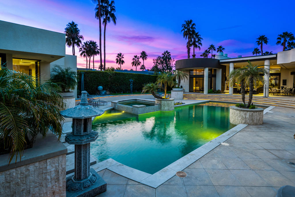 La Residence - Residential