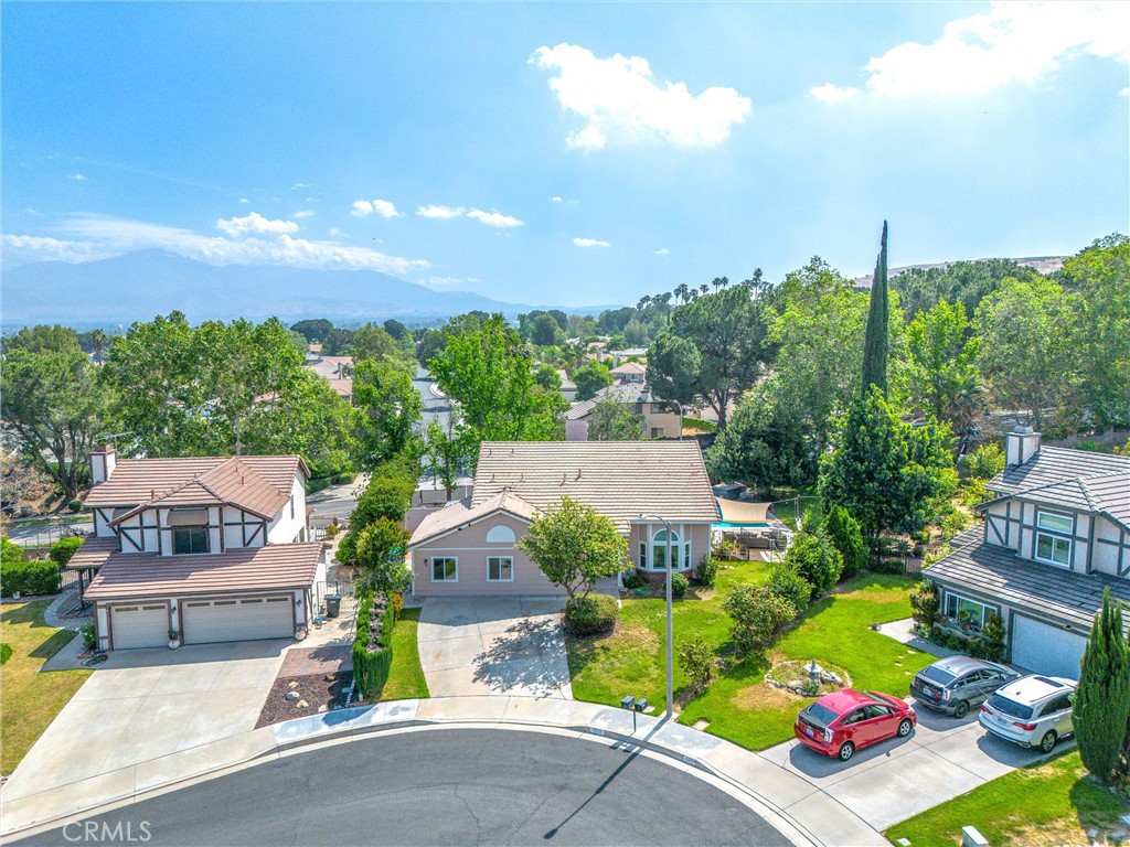 11855 Beverly Court
