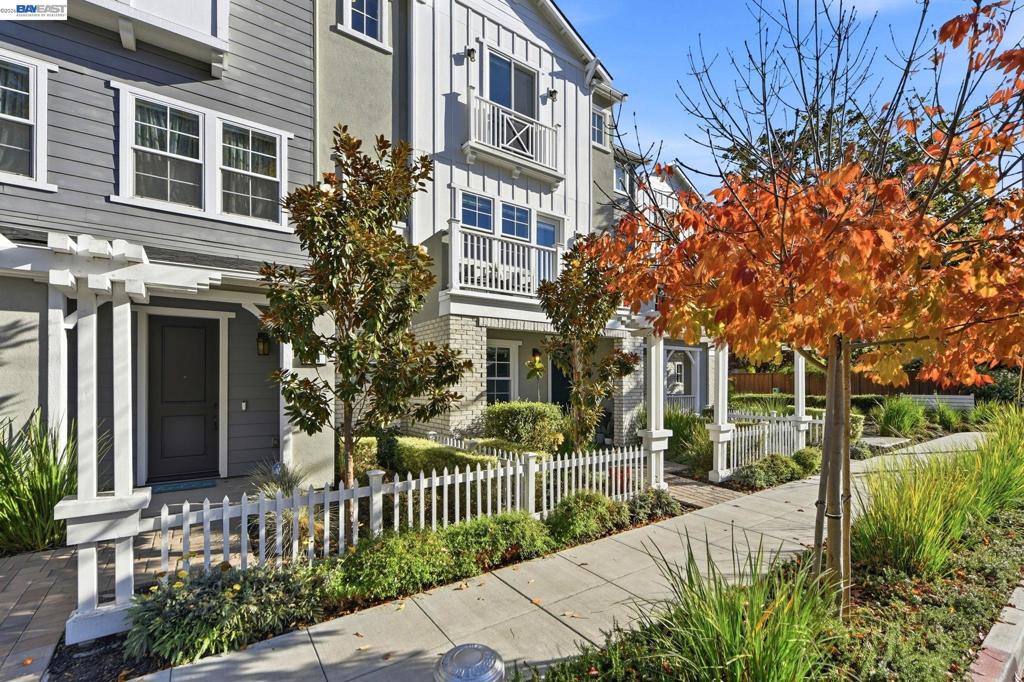 327 Sierra Vista Ave