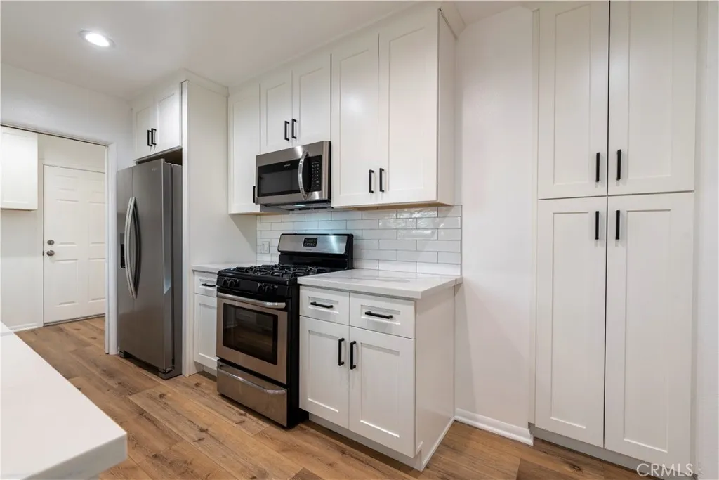 Van Nuys, California 91405, United States, 3 Bedrooms Bedrooms, ,2 BathroomsBathrooms,Residential,Active,226289