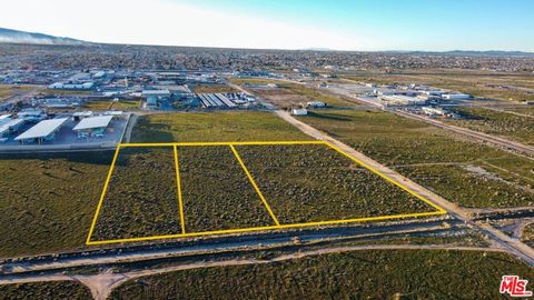 Photo of 0 G Avenue, Hesperia, CA 92345 (MLS # 25631727)