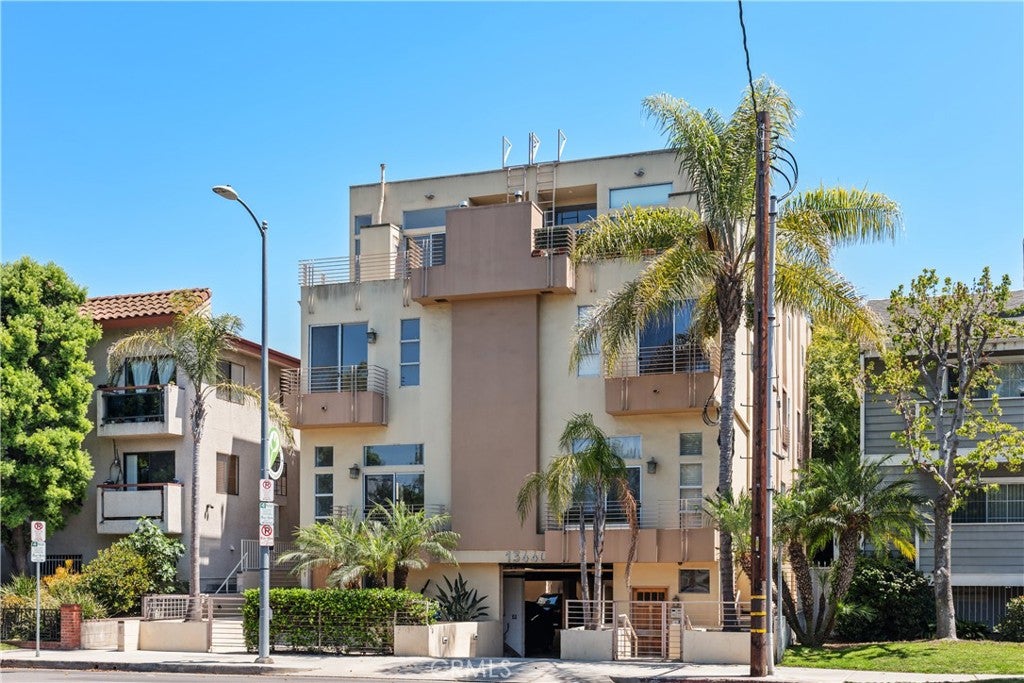 13440 Moorpark Street 101