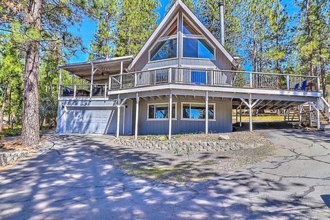 Photo of 20135 Pine Mountain Drive, Groveland, CA 95321 (MLS # ML82043149)