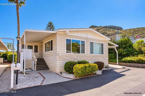 Photo of 141 La Fortuna, Newbury Park, CA 91320 (MLS # 226004914)