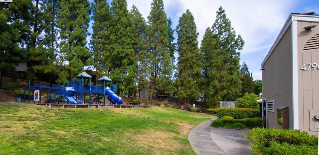 listing image 130729337014896558673