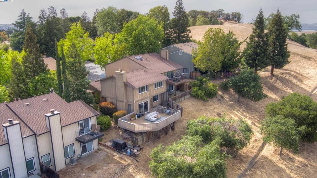 listing image 130728078555632021698