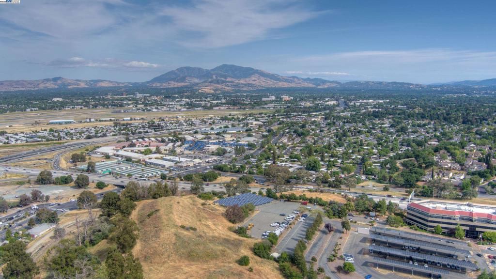 listing image 130720808217444730591