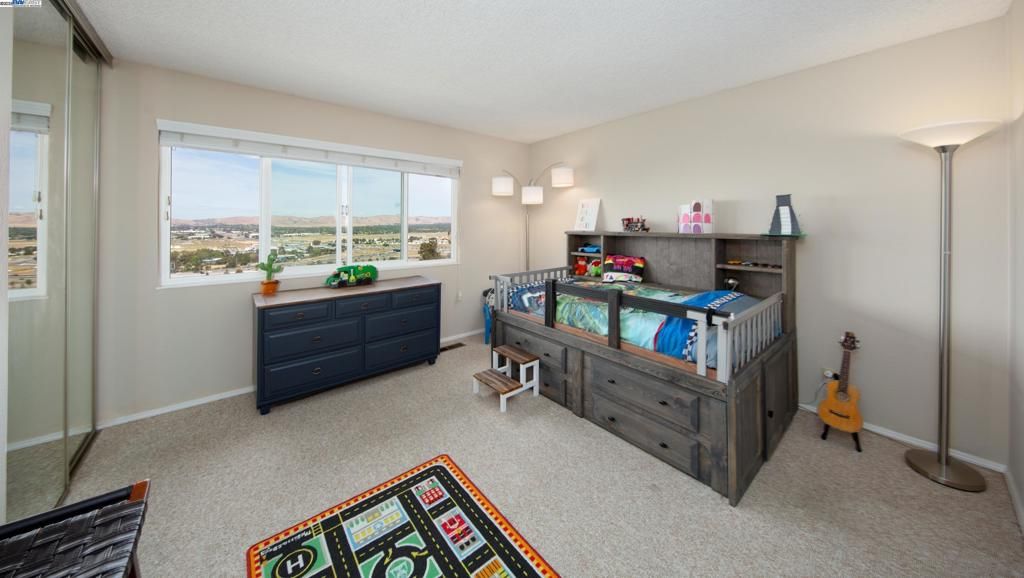 listing image 130723606397917702130
