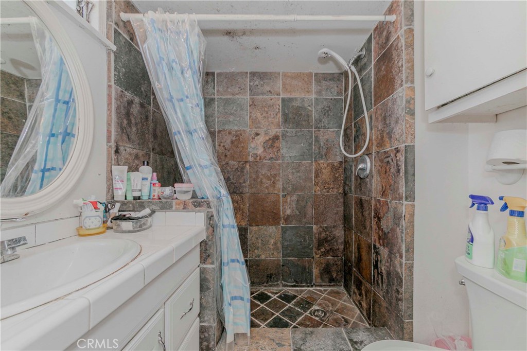 4646 Farmdale Avenue