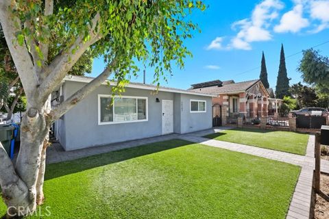 7010 San Vincente Paramount CA 90723