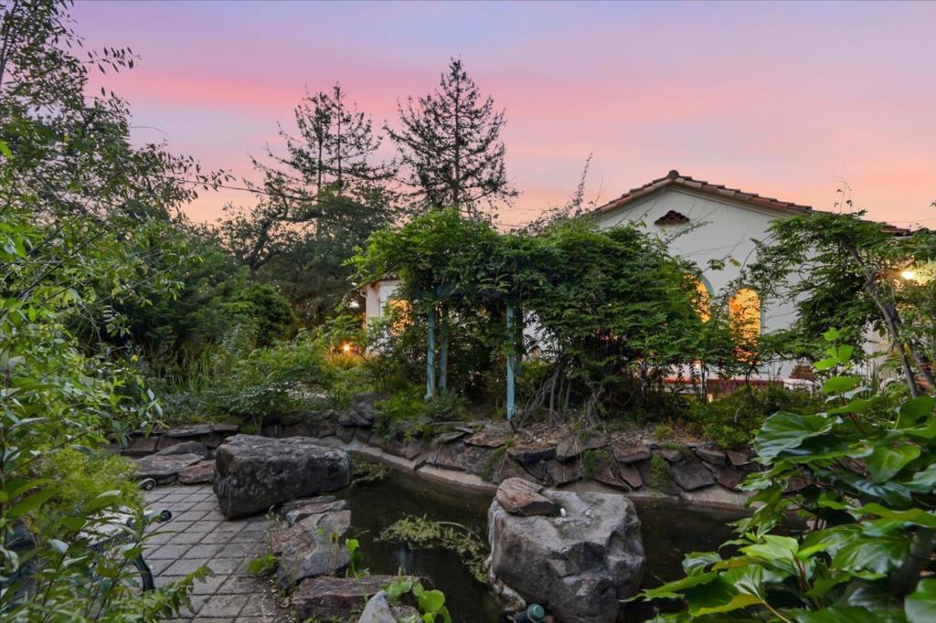 18211 Saratoga Los Gatos Road