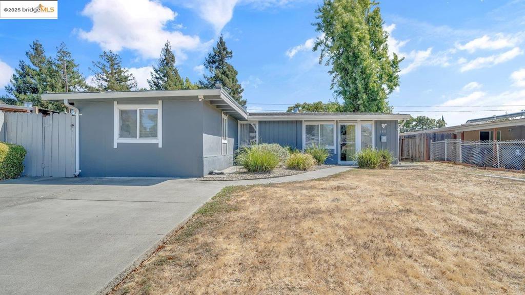 BRANDEN ESTATES - Residential