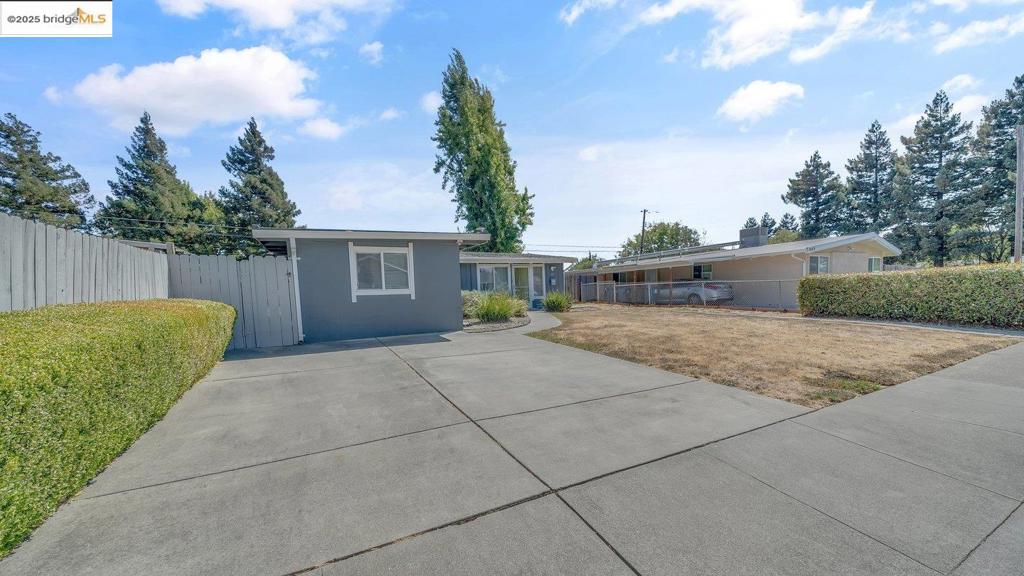 BRANDEN ESTATES - Residential