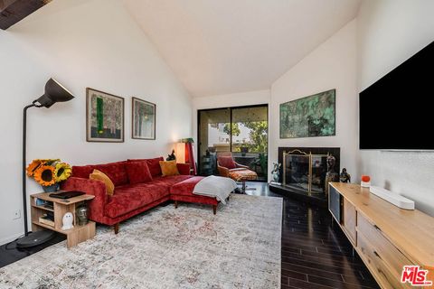 Photo of 3480 Barham Boulevard #326, Los Angeles, CA 90068 (MLS # 26661715)
