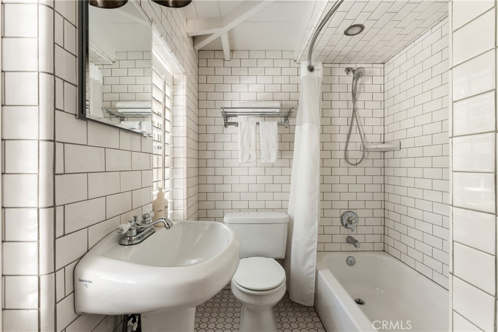 Arrowhead Woods (AWHW) - Residential