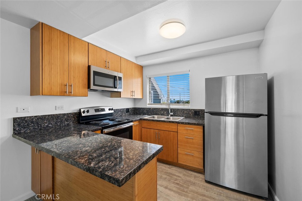 585 Glenneyre St. #4 Street