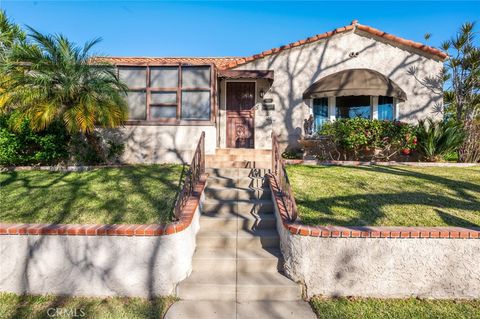 Photo of 929 E 37th St, Long Beach, CA 90807 (MLS # PV26012474)