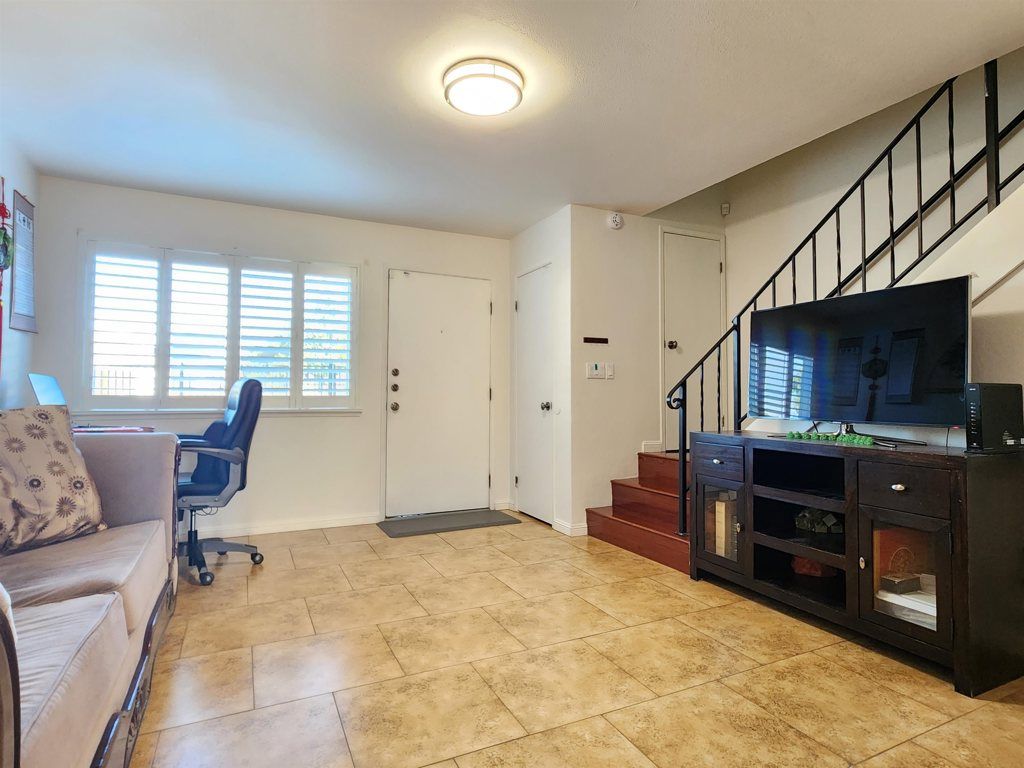 Photo of 2322 Belvedere Ave Ave, San Leandro, CA 94577 (MLS # 41121095)