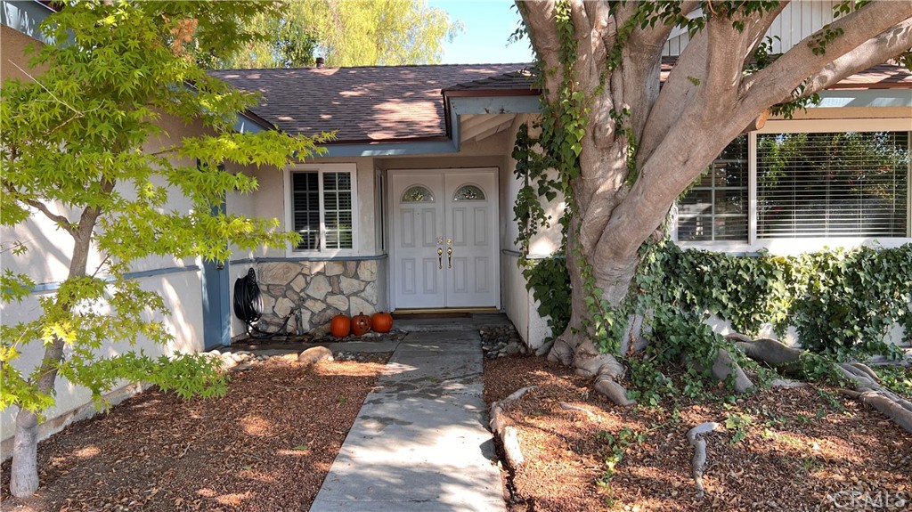 1082 N Lynwood Drive