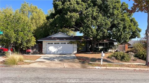 Photo of 1082 N Lynwood Drive, Brea, CA 92821 (MLS # PW25246736) Photo of 1082 N Lynwood Drive, Brea, CA 92821 (MLS # PW25246736)