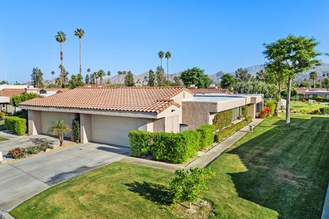 Photo of 72806 Fleetwood Circle, Palm Desert, CA 92260 (MLS # 219136739DA)