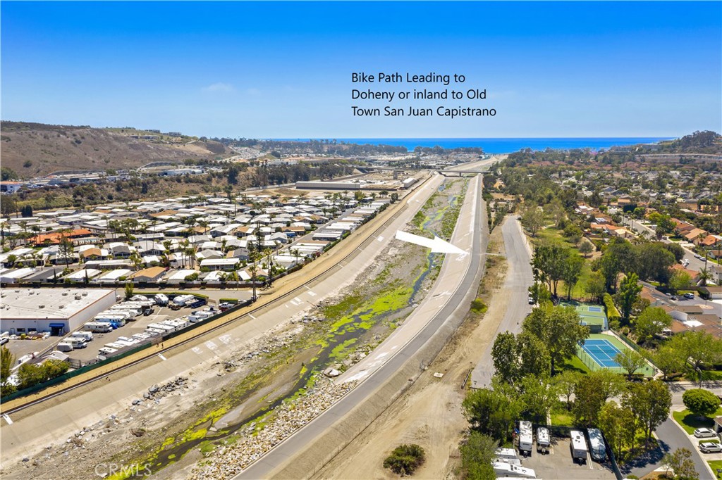 33102 Halfmoon Court