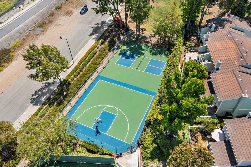 33102 Halfmoon Court