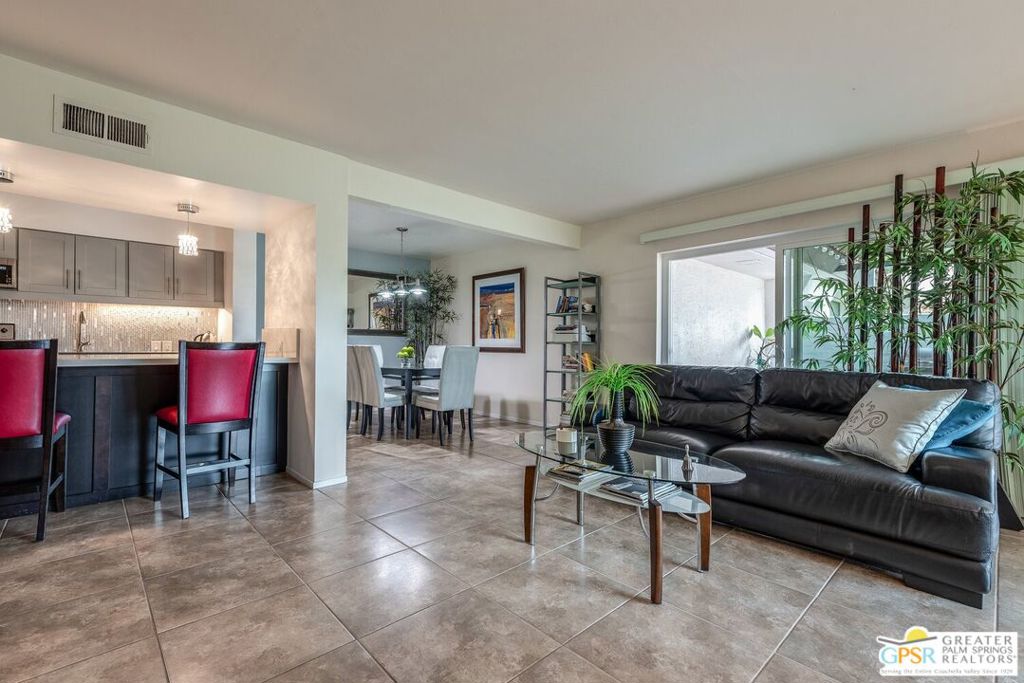 Palm Springs Country Club - Residential