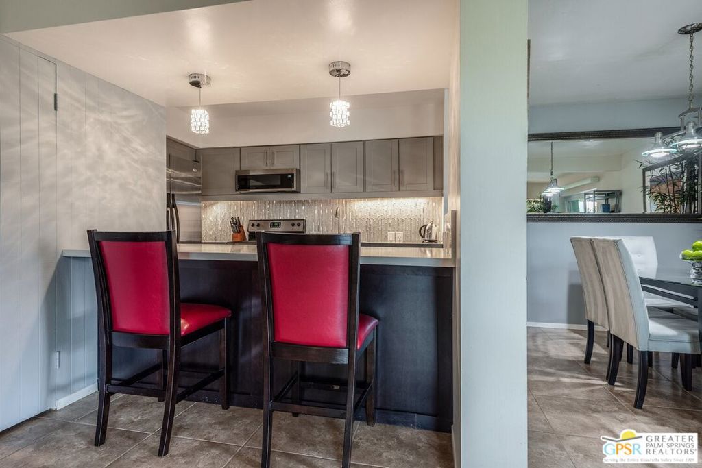 Palm Springs Country Club - Residential