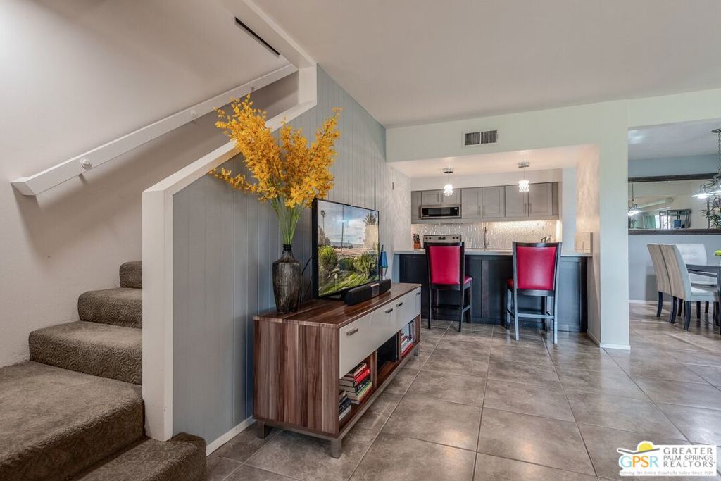 Palm Springs Country Club - Residential