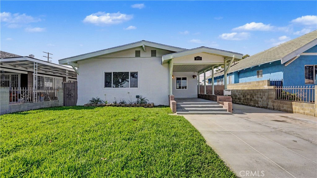 1933 W 43rd Place