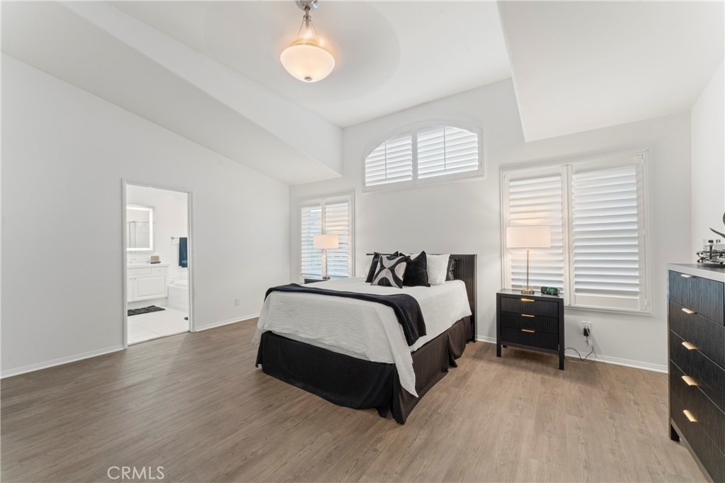 Vista Los Posas - Residential