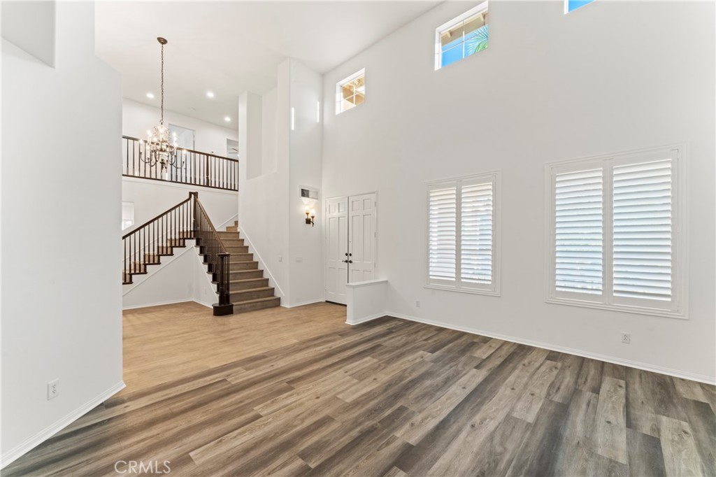 Vista Los Posas - Residential