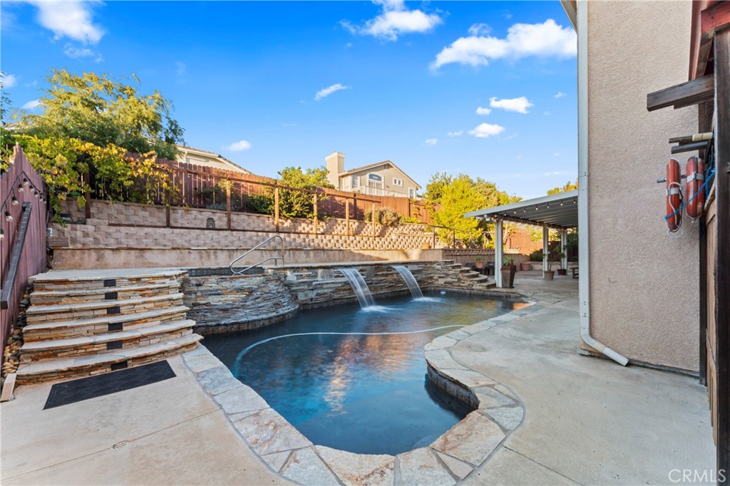 Vista Los Posas - Residential